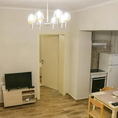 New Bazaar Arben's * Tirana